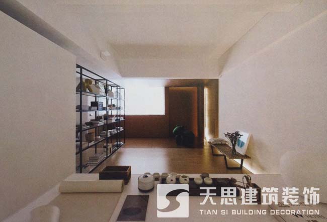 <a href=http://m.daqrni.com/ target=_blank class=infotextkey>合肥辦公室裝修</a>側(cè)面書架